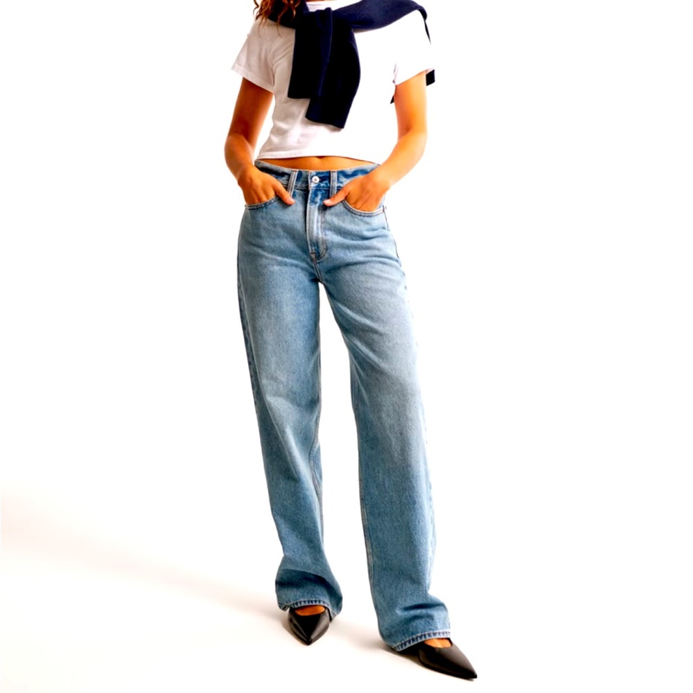 Abercrombie and Fitch Mid Rise Slouchy Jean